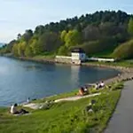 Bedroom In Apartment 12 Minutes To Oslo City By Train