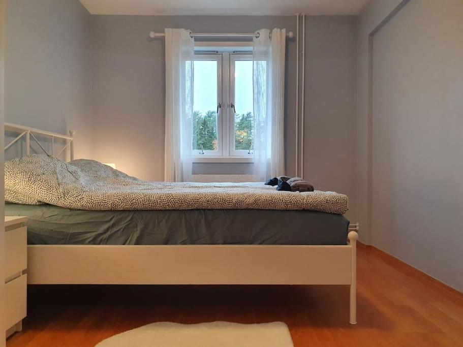 Bedroom In 12 Minutes To By Train